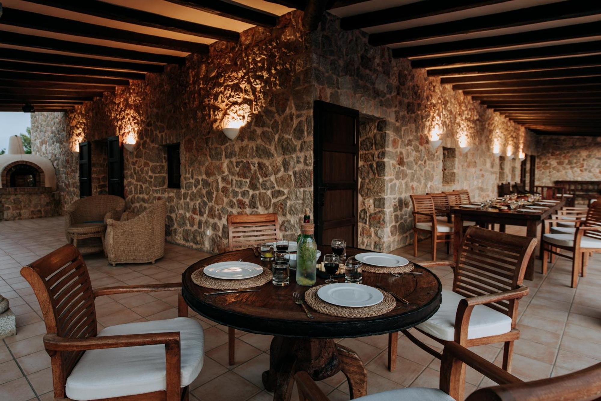 Villa & Guesthouse Paissa D'En Bernat Cala Tarida  Exterior photo